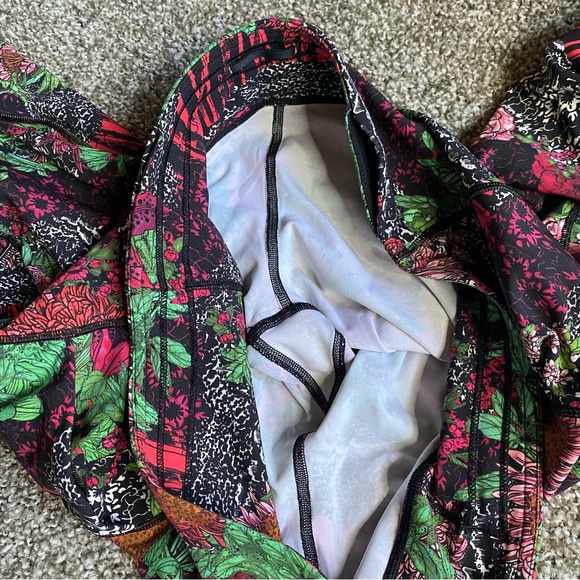 Lululemon Speed Up Tight Full-On Luxtreme 28" - Picture 10 of 14